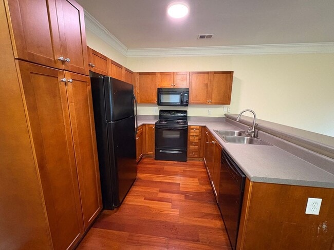 Building Photo - PRE-LEASING FOR AUGUST 2026!