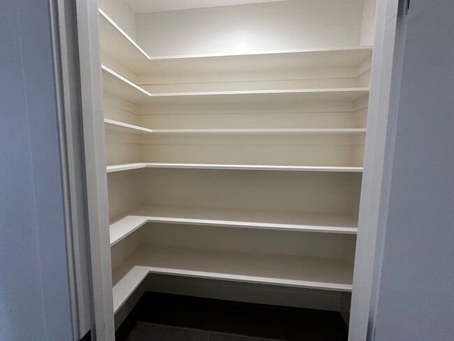 Building Photo - New Construction in Down Town Bishop West side!