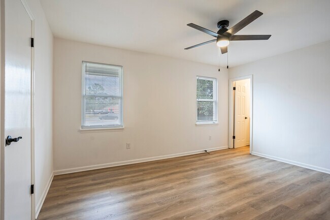 Building Photo - 4243 Windsor Spring Rd