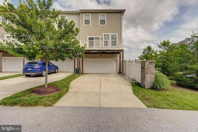 Building Photo - 525 Halite Dr