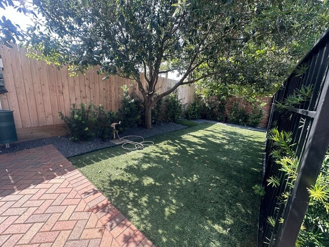 Building Photo - For Lease | 3 Bed, 3.5 Bath | 2,138 Sq Ft ...