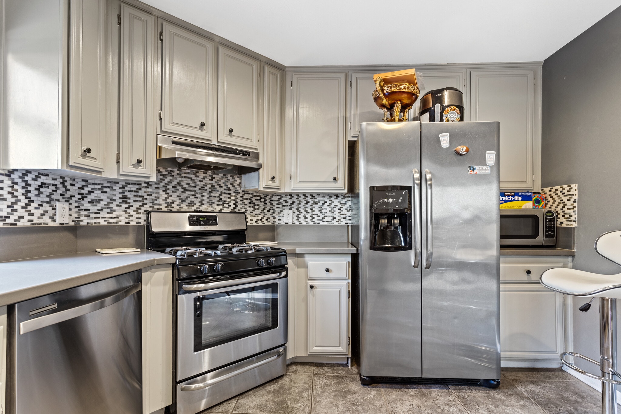 Building Photo - 4386 Willow Glen St