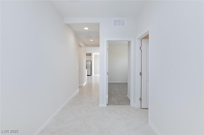Building Photo - 819 Cottonwood Hl Pl