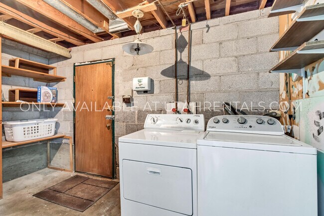 Building Photo - 4270 S Monarch Way