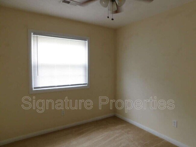 Building Photo - 36 Deerfield Blvd