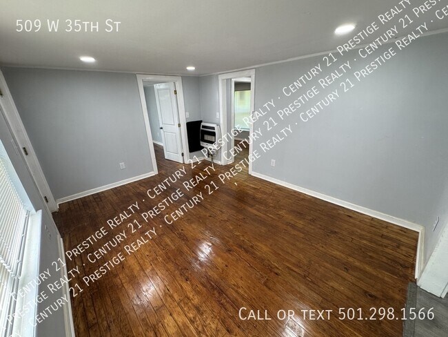 Building Photo - 509 W 35th St