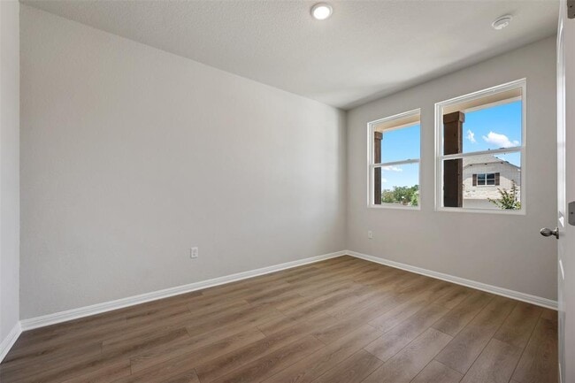 Building Photo - 113 Coleto Tr