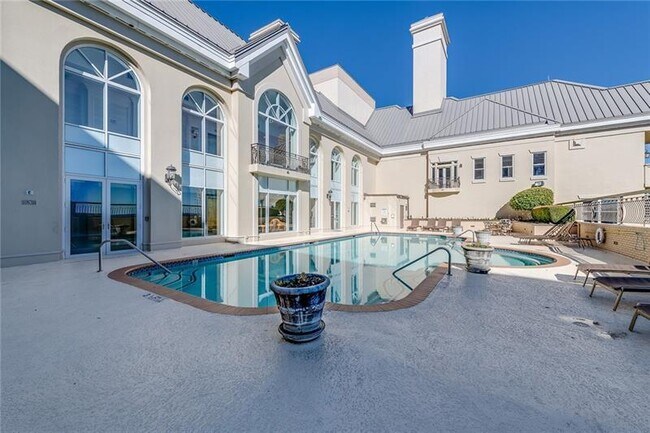 Building Photo - 3334 Peachtree Rd NE