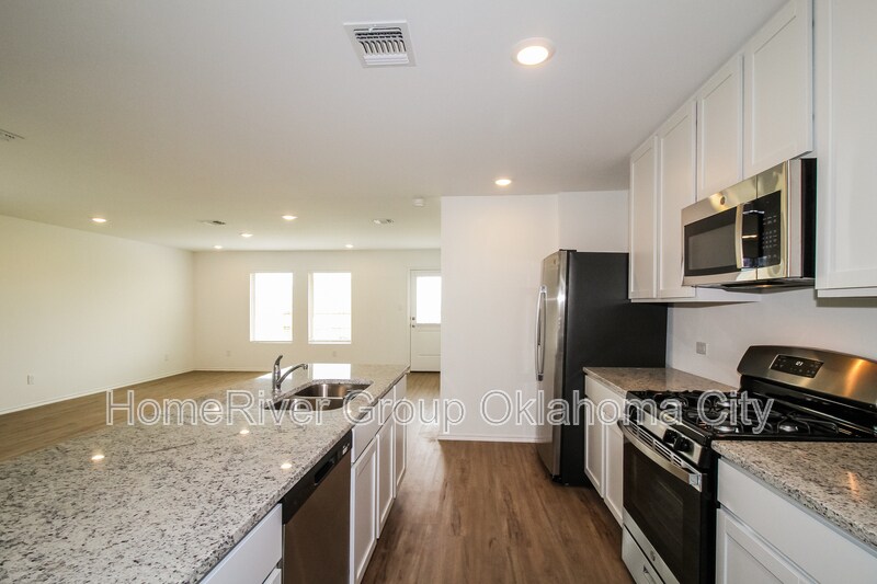 Building Photo - 3740 Palmetto Blf Dr