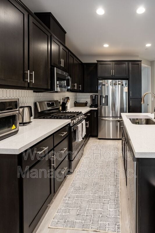 Building Photo - 1828 Enclave Pl