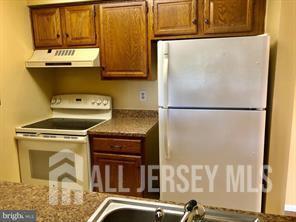 Building Photo - 1802 Ravens Crest Dr