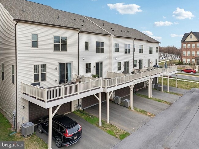 Building Photo - 13706 Petrel St