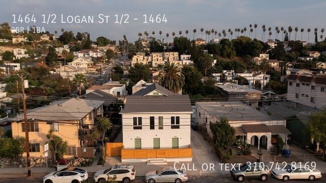 Building Photo - 1464 1/2 Logan St 1/2-1464