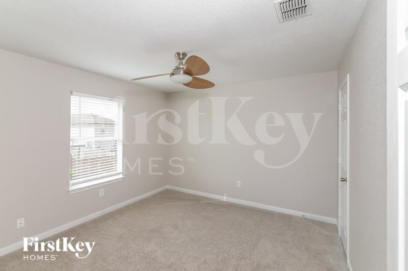 Building Photo - 5858 Blonde Canyon