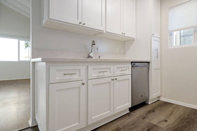 Building Photo - 1916 Clark Ln