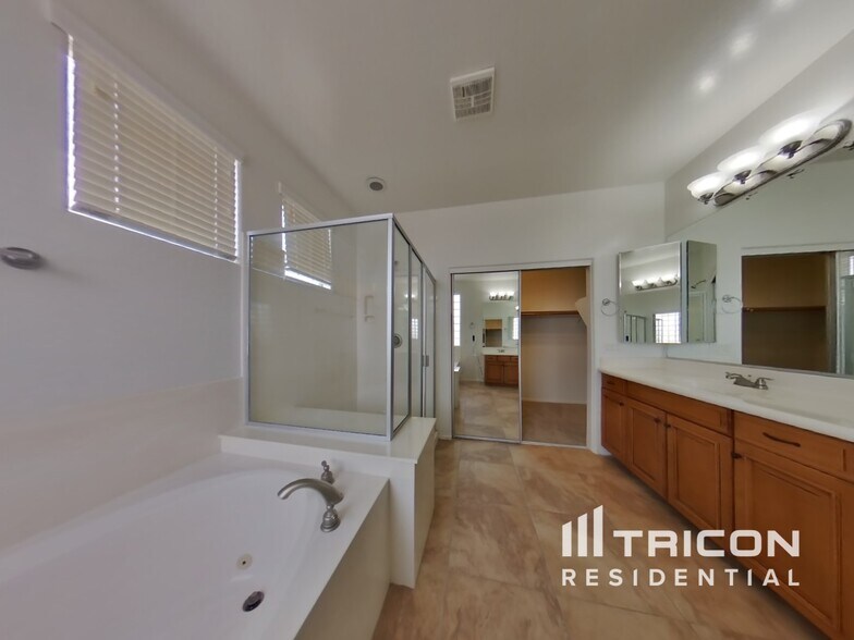 Building Photo - 43978 Caven Dr