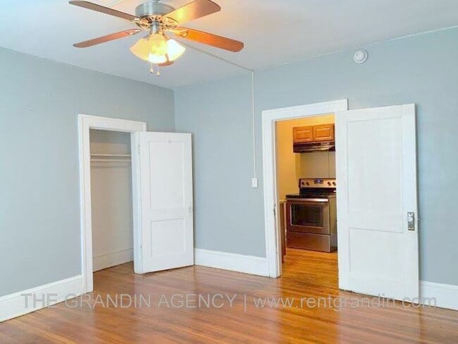 Building Photo - 1306 Patterson Ave SW