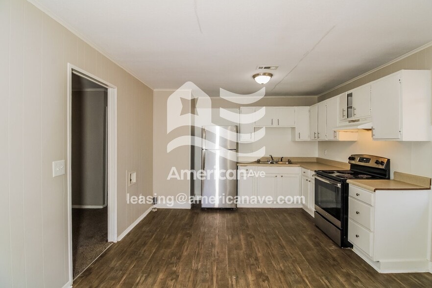 Building Photo - 5418 Glenn St