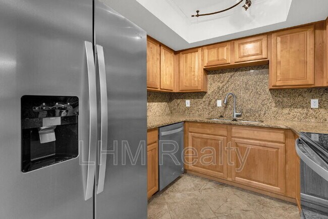 Building Photo - 1340 N Recker Rd