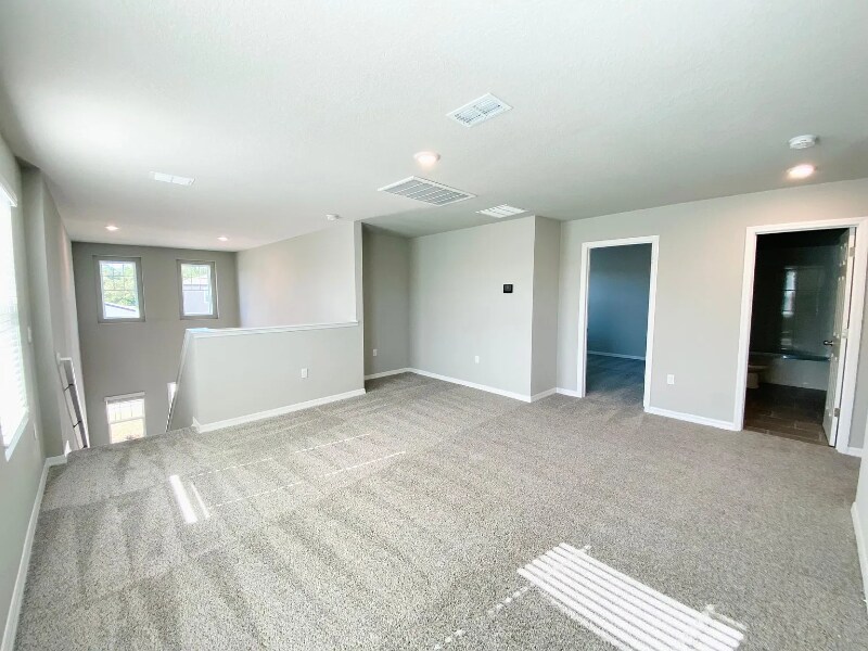 Building Photo - 573 Sun Warbler Wy