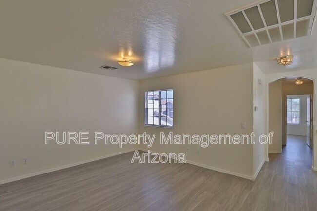 Building Photo - 11380 W Mohave St