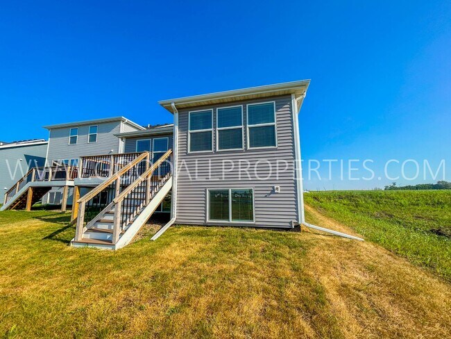 Building Photo - New Build 3 Bedroom 3 Bath Home.