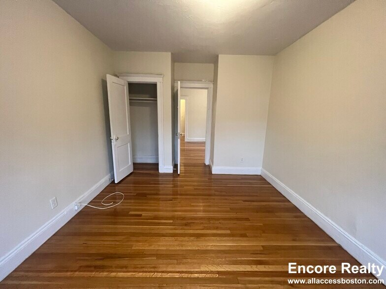 Building Photo - 1634 Commonwealth Ave