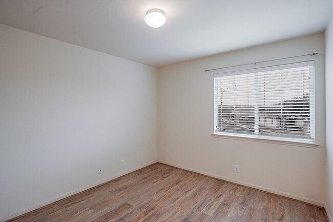 Building Photo - 10837 Worn Sole Dr