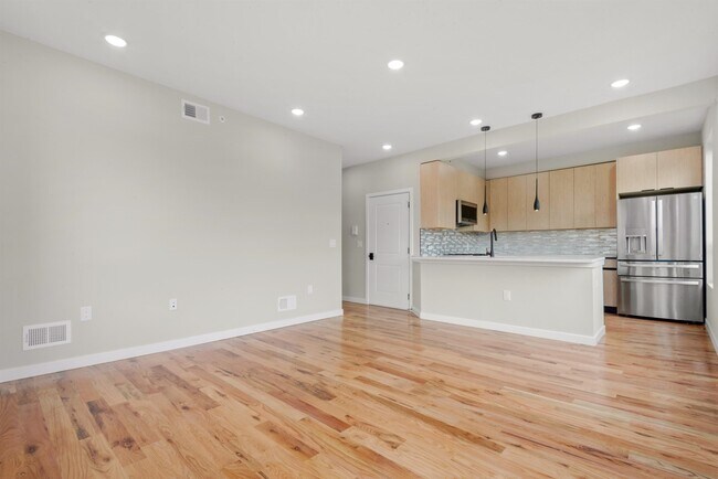 Building Photo - 108 Fleming Ave