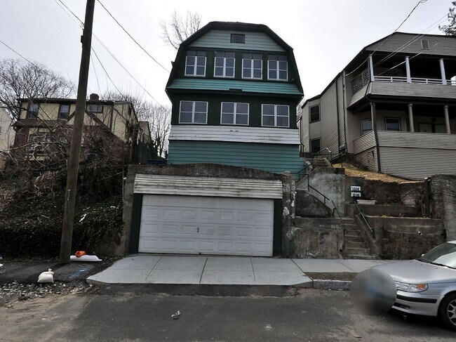 Building Photo - 1214 Whalley Ave