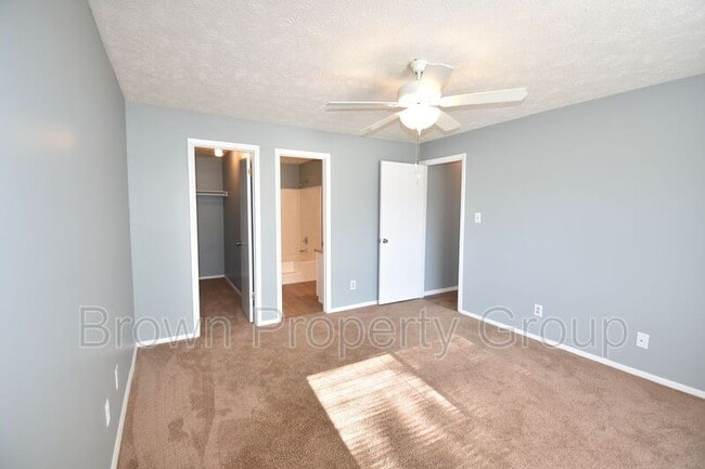 Building Photo - 1909 Tryon Dr