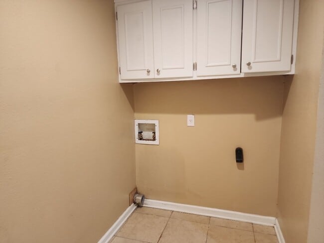 Building Photo - Amazing home ready to move in!