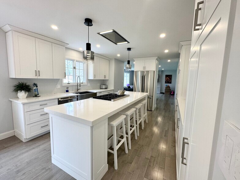 Building Photo - 123 W North St