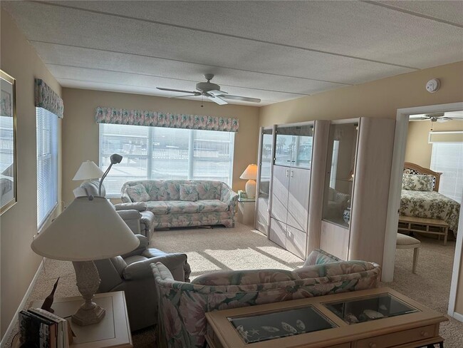 Building Photo - 3808 Gulf of Mexico Dr