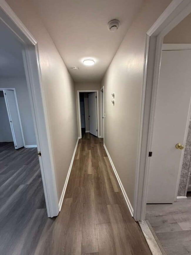 Building Photo - 153 Cedar Swamp Rd