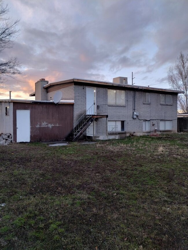 Building Photo - Modern Upgrades in Prime West Valley City ...