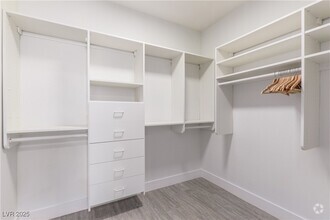 Building Photo - 7271 Loma Alta Cir
