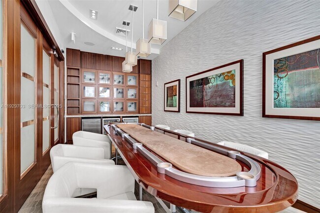 Building Photo - 2831 N Ocean Blvd