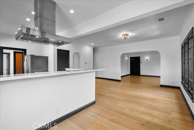 Building Photo - 1118 S Highland Ave