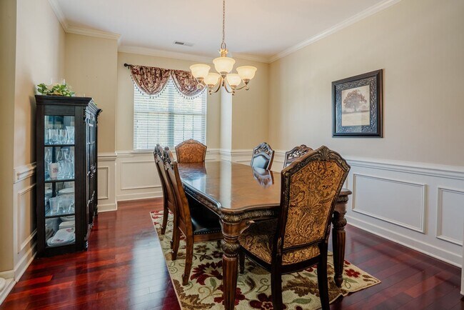 Building Photo - 4 Bedroom Home in the Village at Rolesville
