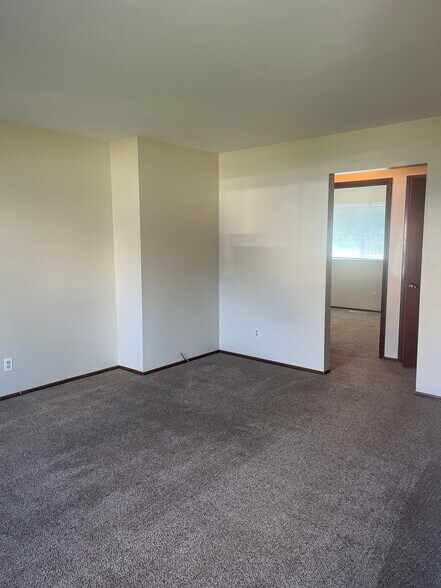 Living room - 9530 Hyde Park Dr
