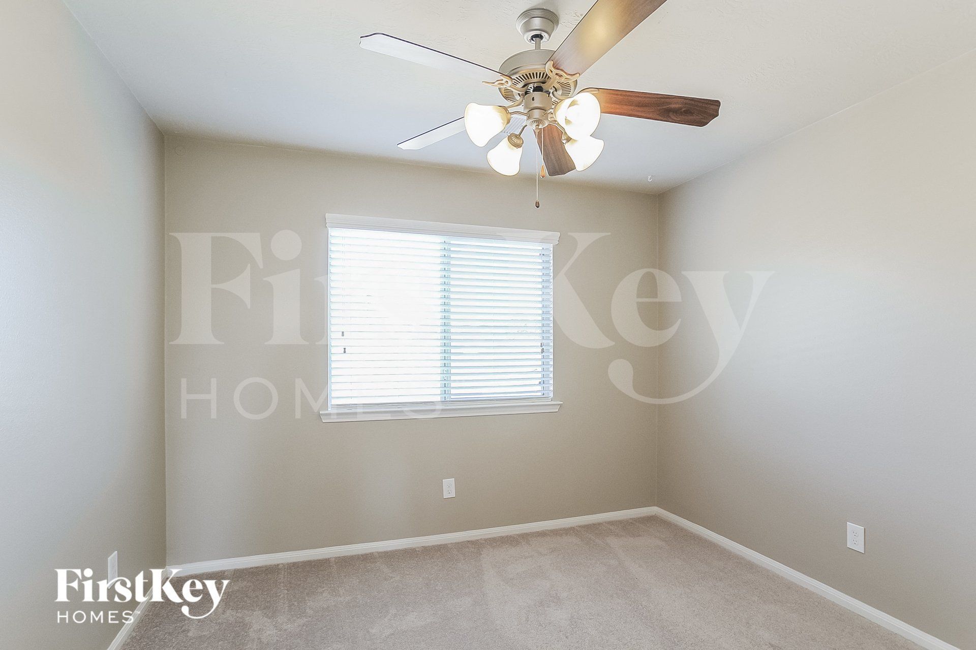 Building Photo - 16318 River Wood Ct