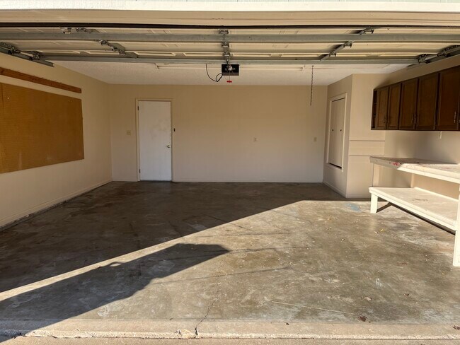 Garage - 215 Magnolia Rd