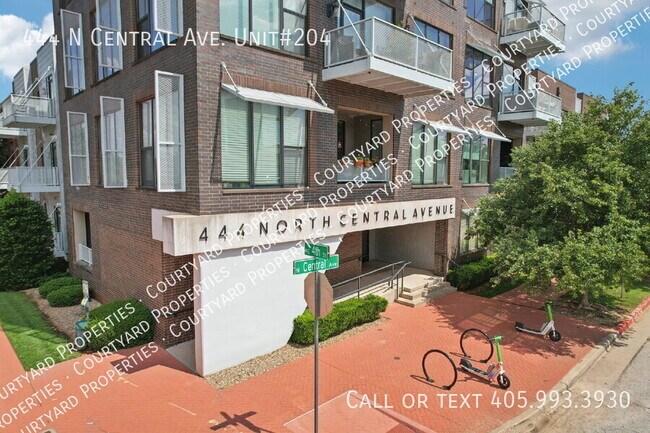 Building Photo - 444 N Central Ave
