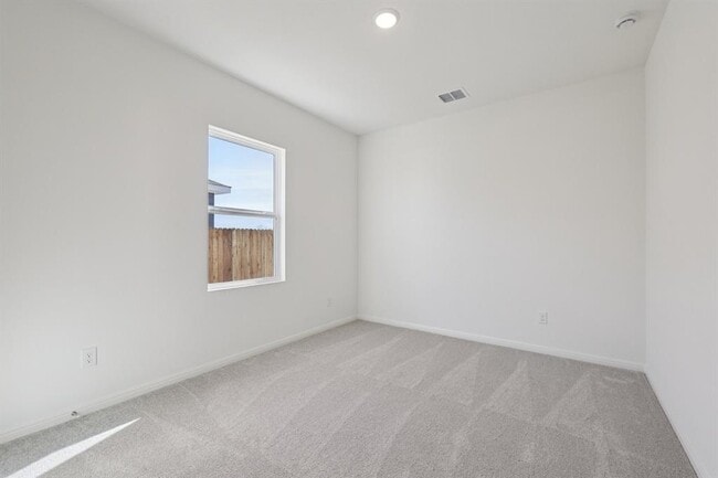 Building Photo - 108 Eleanor Ln