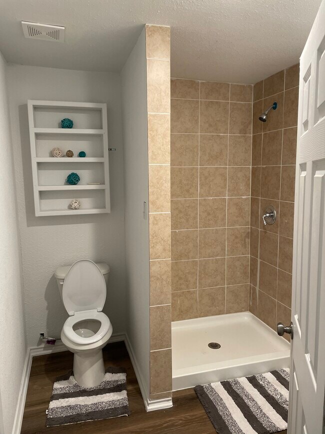 Building Photo - 1451 Janet Gale St