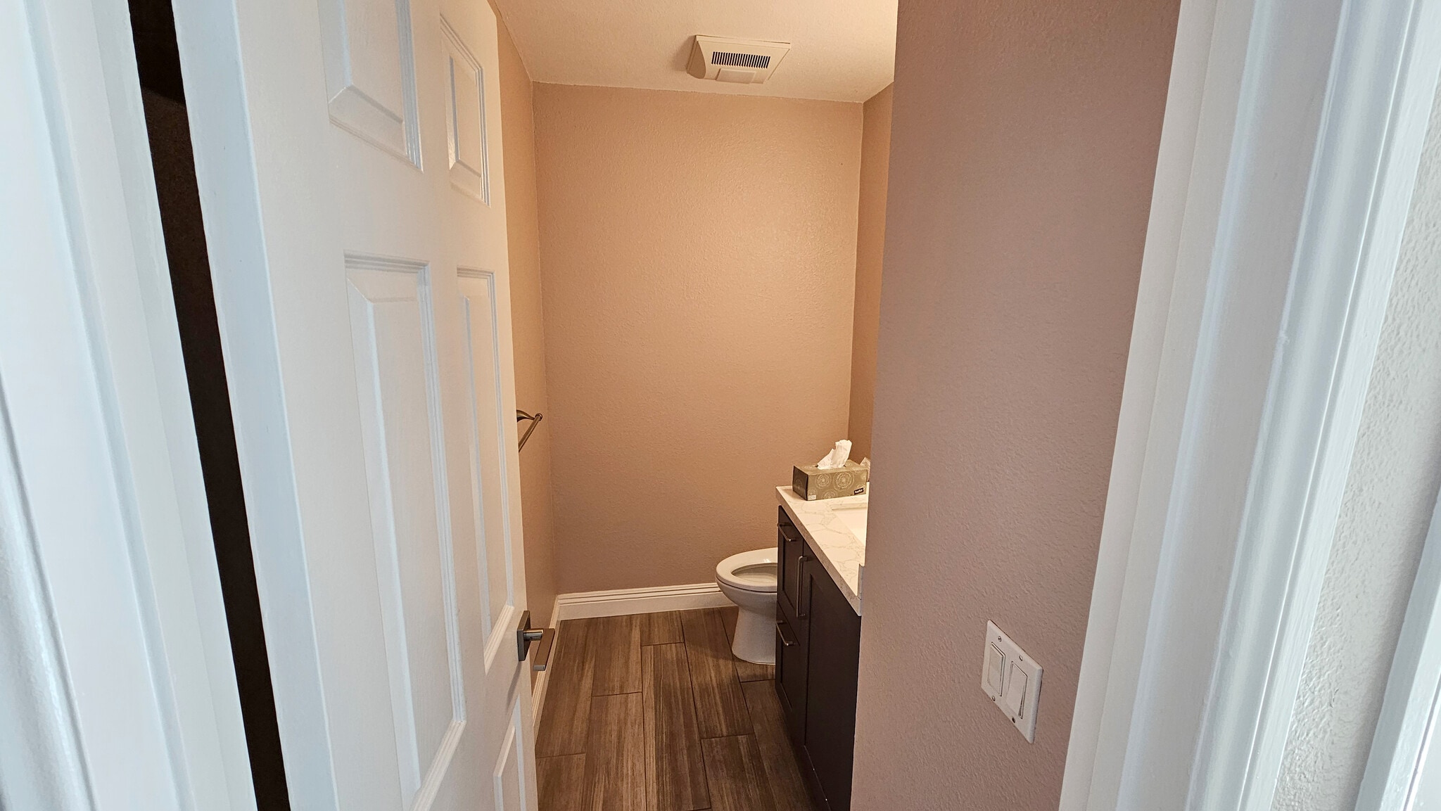 Downstairs bathroom - 18219 Hampton Ct