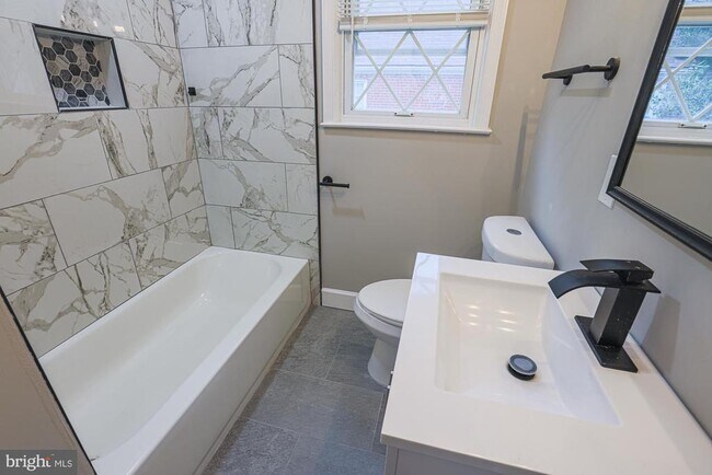 Building Photo - 5809 Eurith Ave