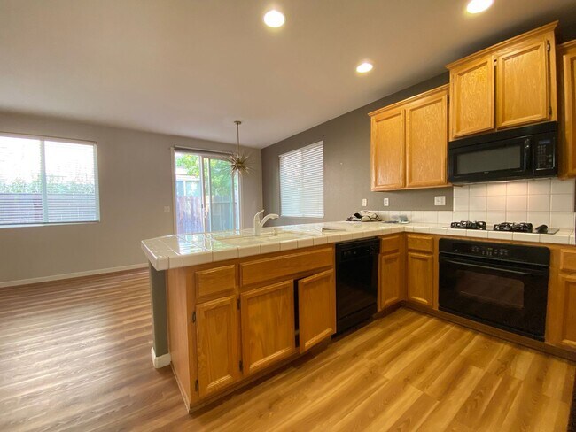 Building Photo - Coming Soon - Natomas 2/2 at Riverdale Nor...