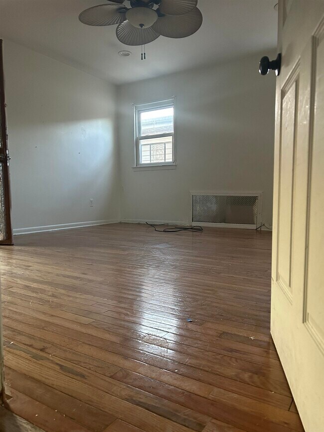 Building Photo - 172 Virginia Ave